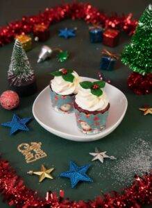 Chirstmas Holly Cupcake
