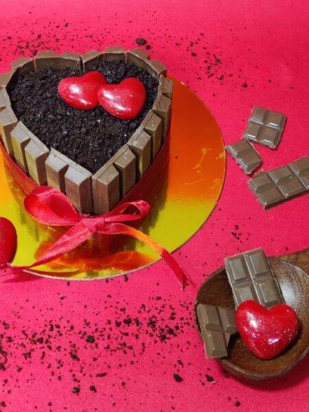 Valentine Heart Shape KitKat Cake