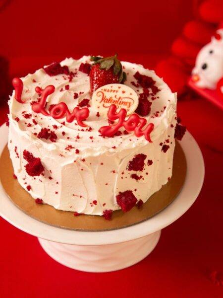 Valentine Red Velvet Cake