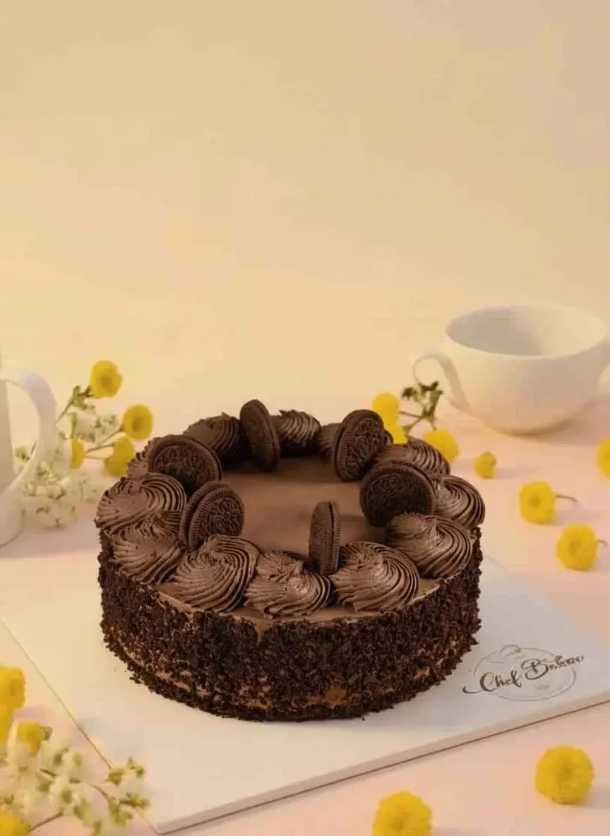Oreo Chunks Cake