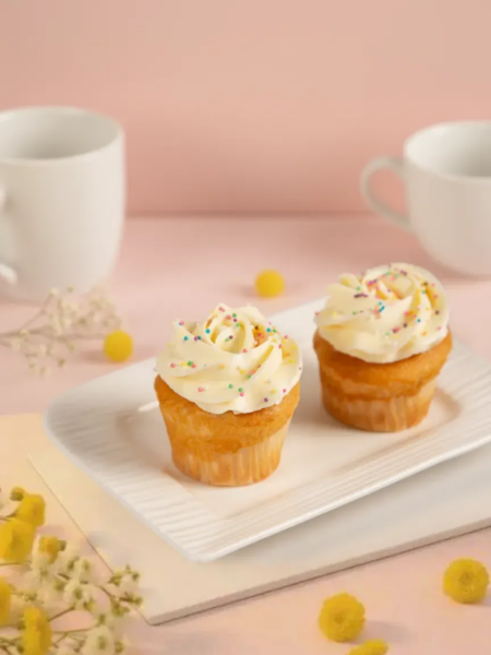 Vanilla Cupcake – Light, Fluffy & Classic Sweet Delight