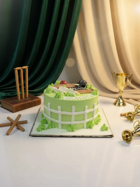 Gentleman’s Cricket Lawn Cake