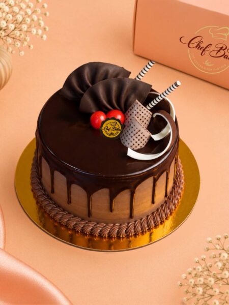 Chocolate Drip Cream Cake